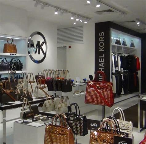 Negozi MICHAEL KORS in Campania .